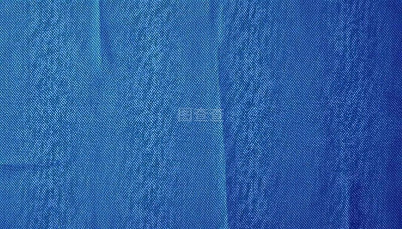 在纺织行业，常常会听到“坯布”与“胚布”的说法。很多人以为它们是一回事，其实不然。今天我们就来详细探讨一下这两种面料的区别。